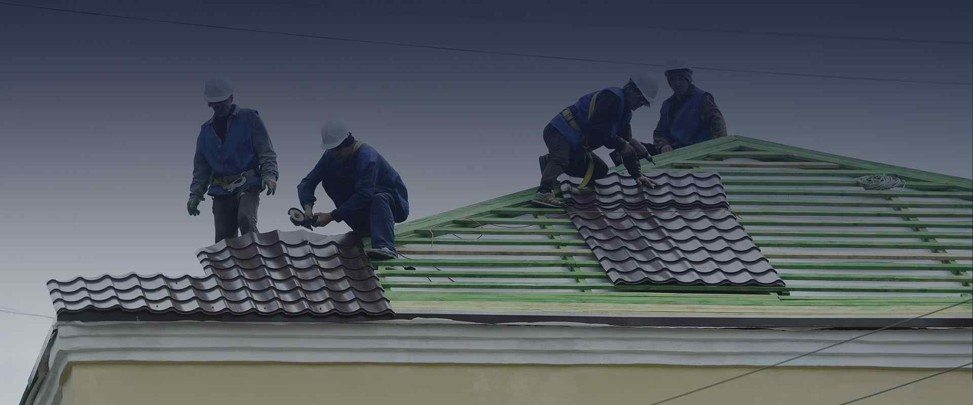монтаж металлочерепицы на крышу